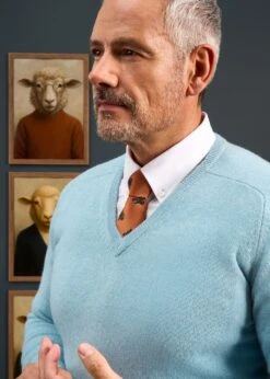 Hampshire Lambswool Jumper In Blue Seal - Classic Fit -AlanPaine Shop 050A65 HAMPSHIRE CLASSIC SADDLE SHOULDER VEE BLUE SEAL 03