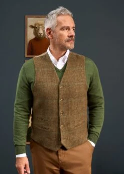 Surrey Men's Tweed Lined Country Waistcoat In Marsh - Regular Fit -AlanPaine Shop Alan Paine Surrey Mens Tweed Waistcoat in Marsh 1
