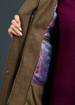 Combrook Ladies Tweed Shooting Coat In Willow - Shooting Fit -AlanPaine Shop Combrook Ladies Tweed Shooting Coat Willow 5