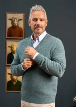 Hampshire Lambswool Jumper In Caspian - Classic Fit -AlanPaine Shop Hampshire Lambswool Saddle Shoulder Caspian Jumper 3