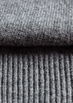 Hampshire Lambswool Jumper In Grey Mix - Classic Fit 11 Hampshire Lambswool Jumper In Grey Mix - Classic Fit -AlanPaine Shop Hampshire Lambswool Saddle Shoulder Grey Mix Jumper Image5