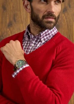 Kilsyth Men's Lambswool Jumper In Dubonnet - Regular Fit -AlanPaine Shop Kilsyth Lambswool Vee Neck Jumper Dubbonet 5