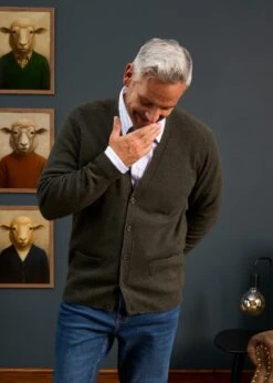 Cornwall Lambswool Cardigan In Seaweed - Classic Fit -AlanPaine Shop Mens Lambswool Cardigan Dark Green 1