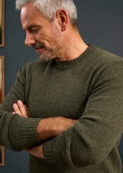 Kinnadie Supersoft Shetland Jumper In Moorland - Regular Fit -AlanPaine Shop Mens Shetland Wool Jumper Green 2 9f9dabdb 2d1e 4b43 b85a 1dc3d98b3e2e