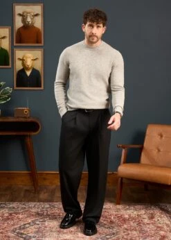 Kinnadie Supersoft Shetland Jumper In Silver Grey - Regular Fit -AlanPaine Shop Mens Shetland Wool Jumper In Cream 2 295fa48d a21f 44ca bc37 1648a2283f09