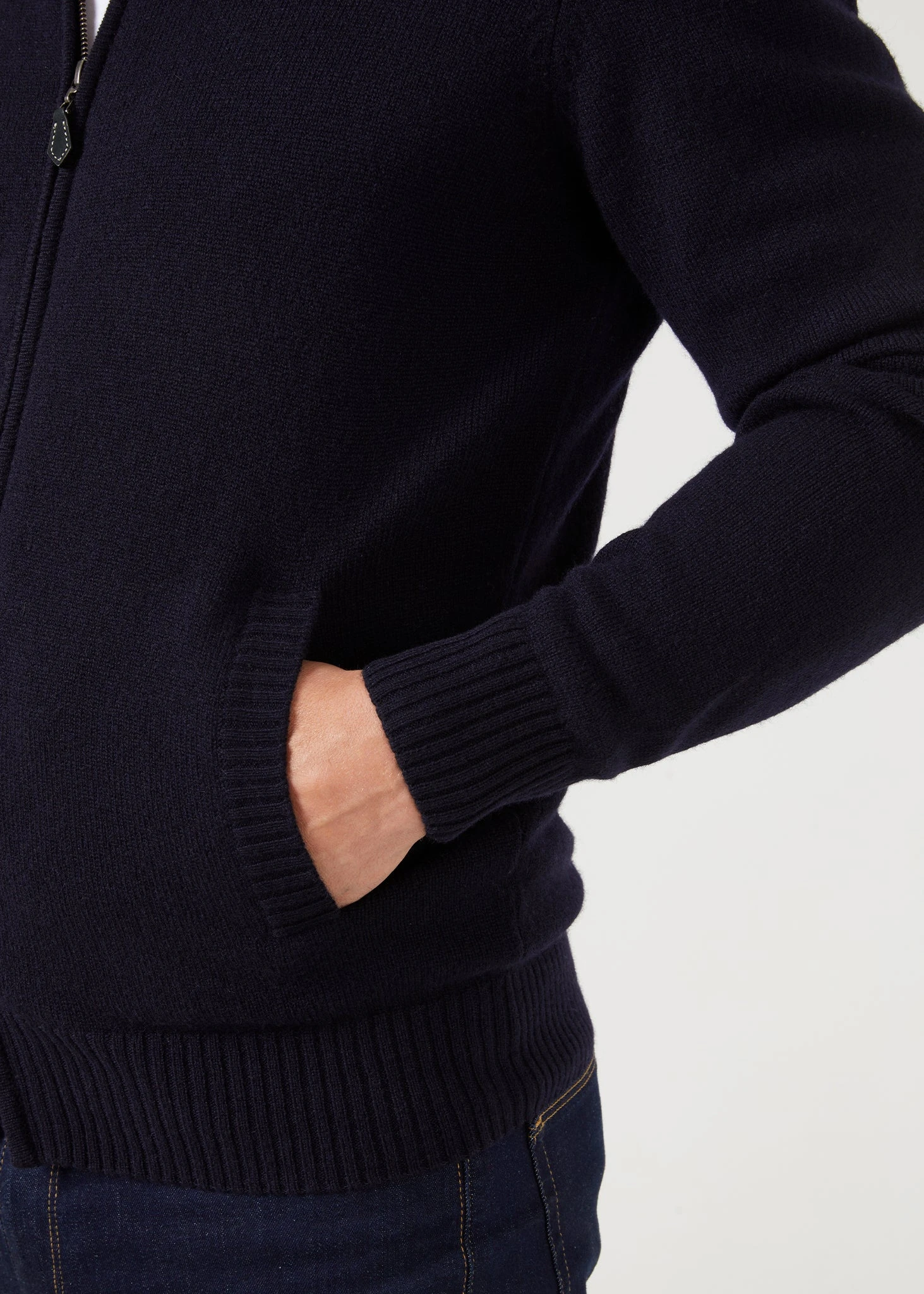 Ballater Lambswool Zipped Jumper In Navy - Regular Fit 4 Ballater Lambswool Zipped Jumper In Navy - Regular Fit - Image 2